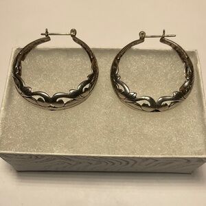 Vintage Sterling Silver JEZ JEZLAINE Open Work Hoop Earrings. 1.25” diam.